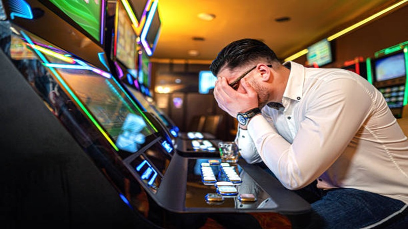 Some Players Refuse to Leave a Slot Machine After It Eats Their Money?